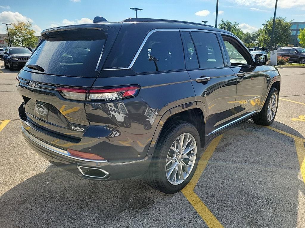 new 2025 Jeep Grand Cherokee car, priced at $56,750