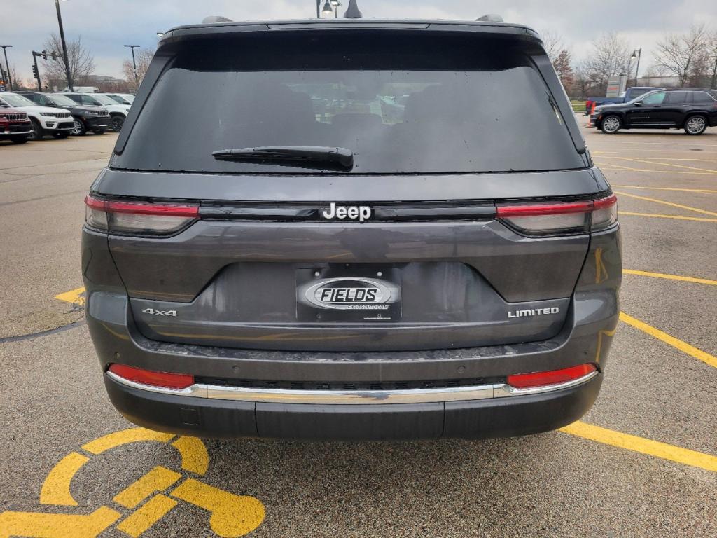 new 2025 Jeep Grand Cherokee car, priced at $43,095