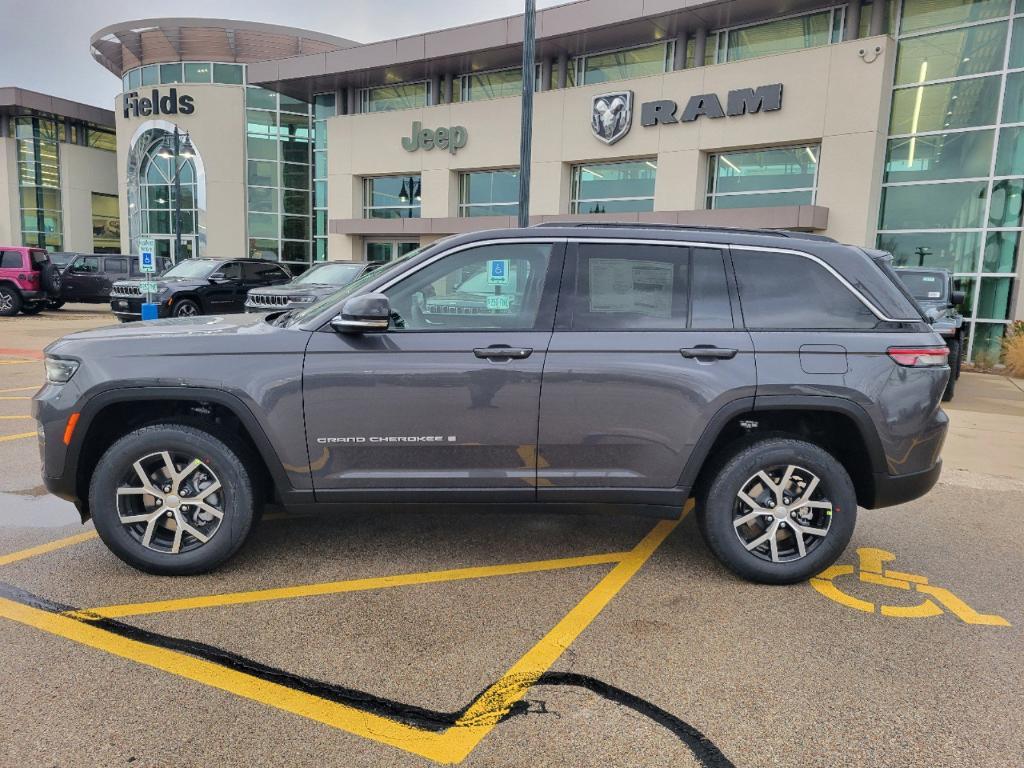 new 2025 Jeep Grand Cherokee car, priced at $43,095