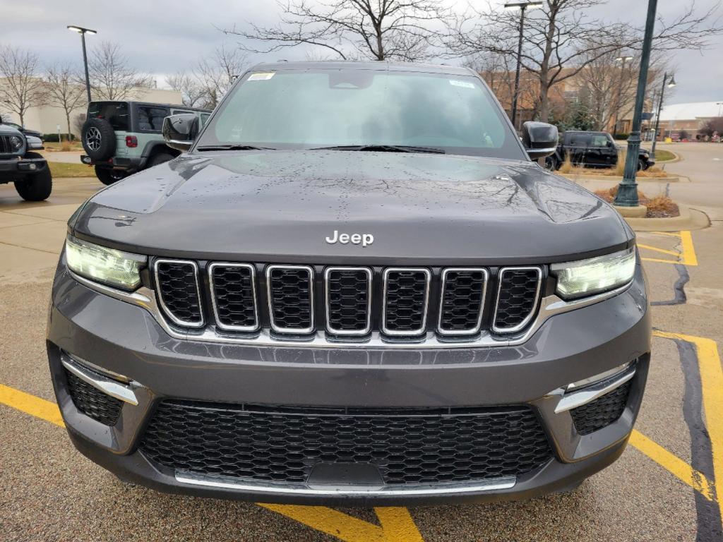 new 2025 Jeep Grand Cherokee car, priced at $43,095