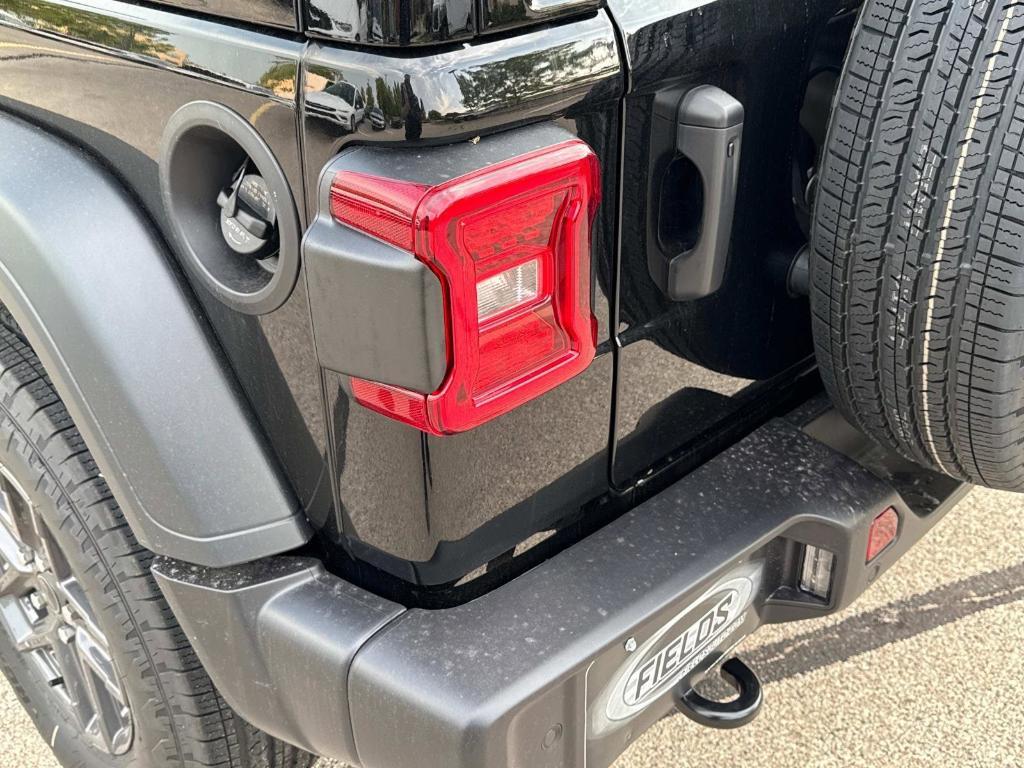 new 2025 Jeep Wrangler car, priced at $51,506
