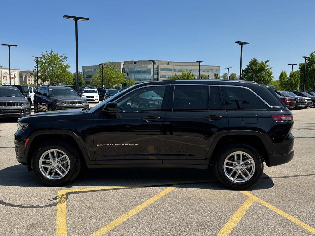used 2023 Jeep Grand Cherokee car, priced at $30,490