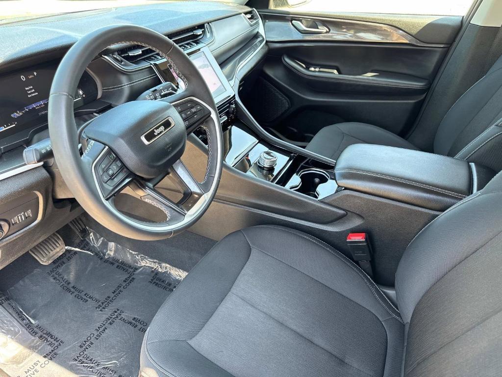 used 2023 Jeep Grand Cherokee car, priced at $30,490