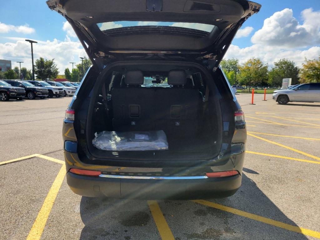 new 2025 Jeep Grand Cherokee L car, priced at $51,385