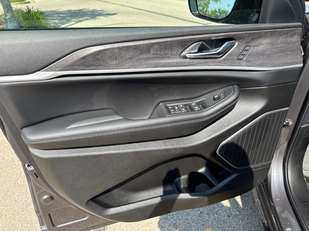 new 2025 Jeep Grand Cherokee L car, priced at $56,457