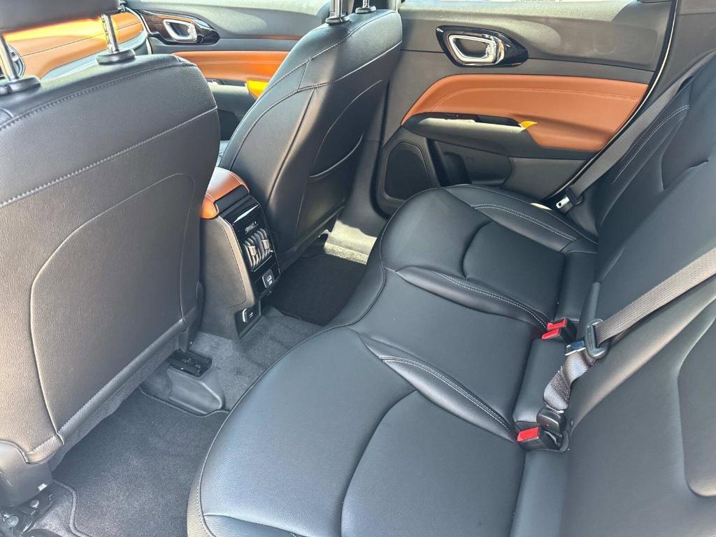 new 2025 Jeep Compass car, priced at $32,148