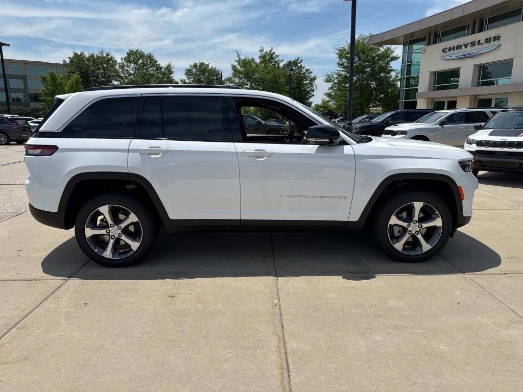 new 2025 Jeep Grand Cherokee car, priced at $51,321