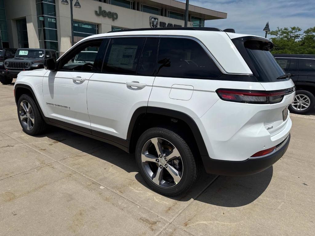 new 2025 Jeep Grand Cherokee car, priced at $52,876