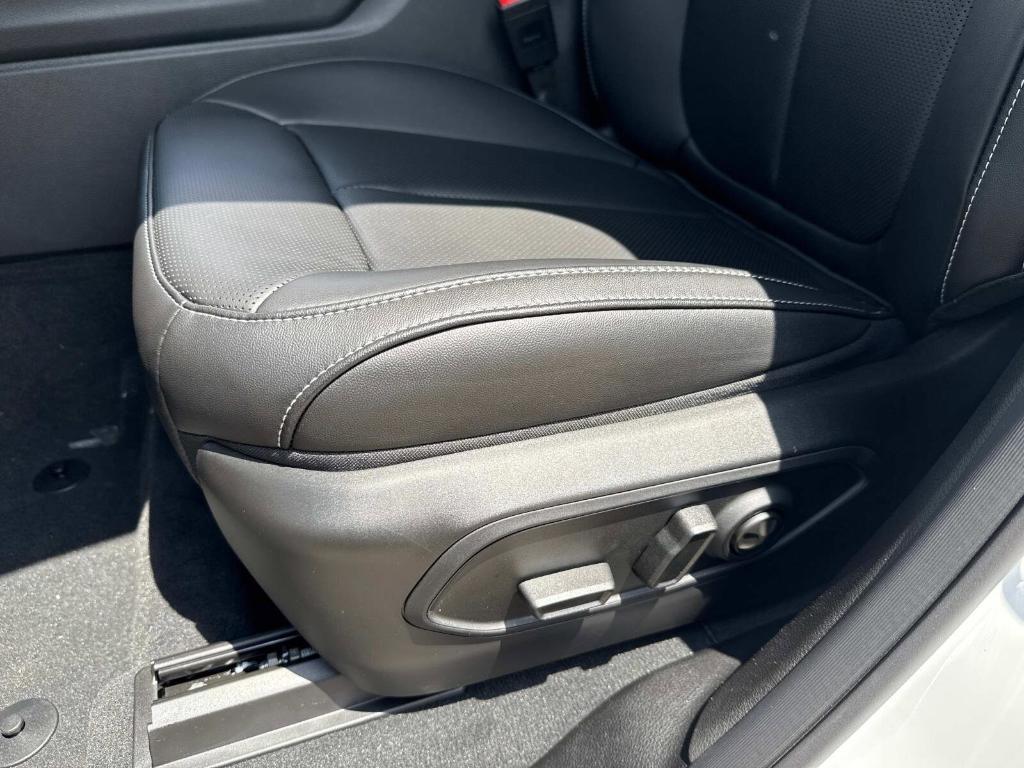 new 2025 Jeep Grand Cherokee car, priced at $52,876