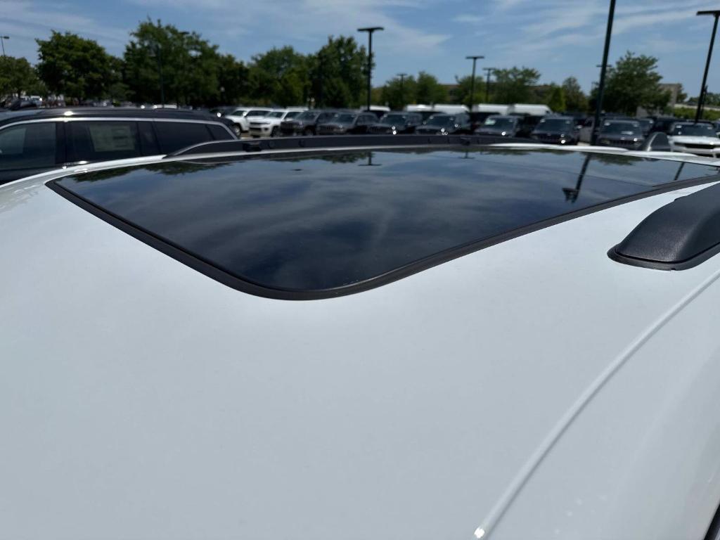 new 2025 Jeep Grand Cherokee car, priced at $52,876