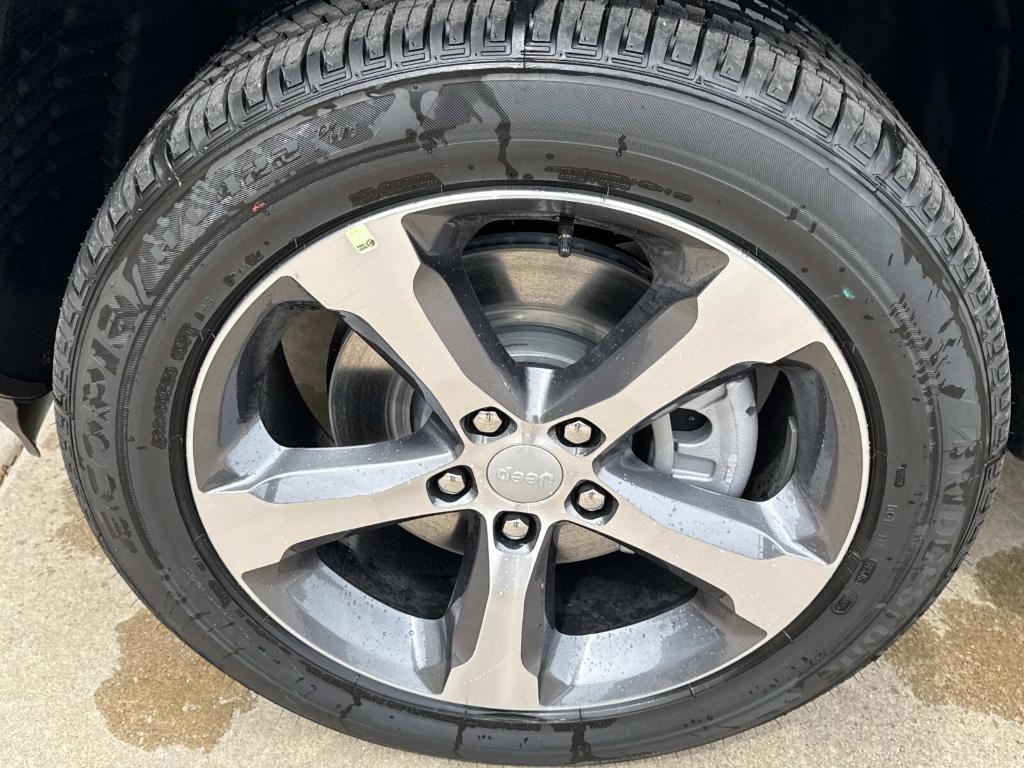 new 2025 Jeep Grand Cherokee L car, priced at $53,587