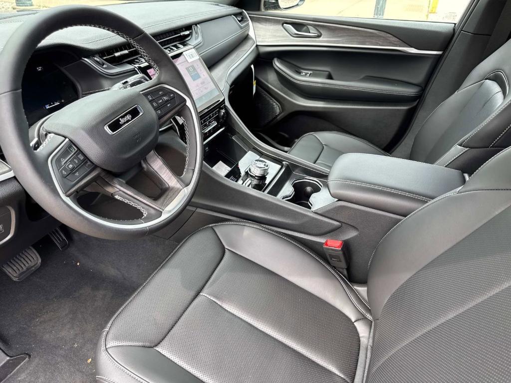 new 2025 Jeep Grand Cherokee L car, priced at $53,587