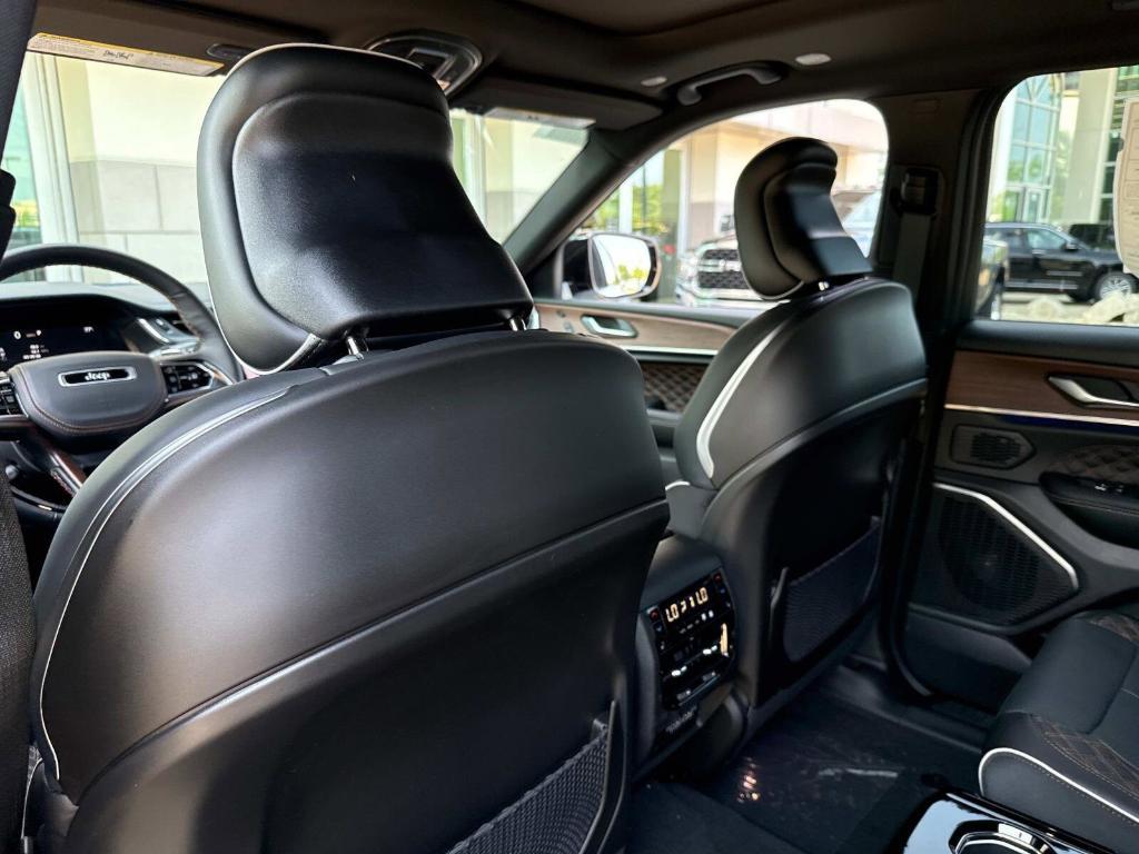 new 2025 Jeep Grand Cherokee L car, priced at $60,741