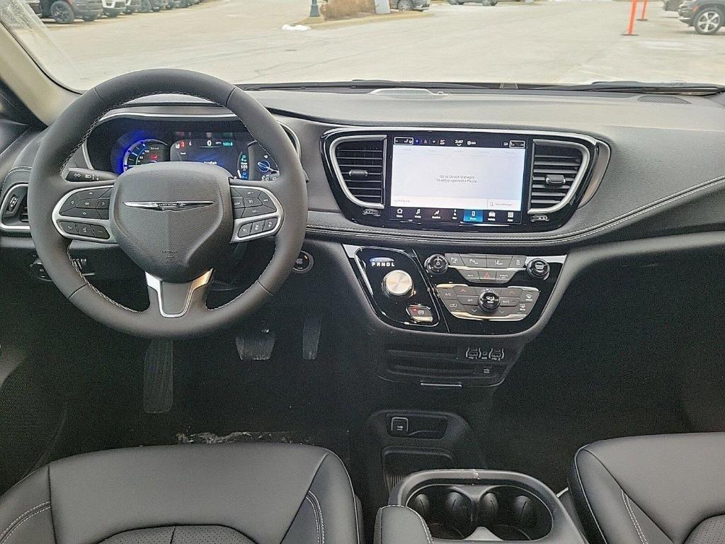 new 2025 Chrysler Pacifica Hybrid car, priced at $50,214