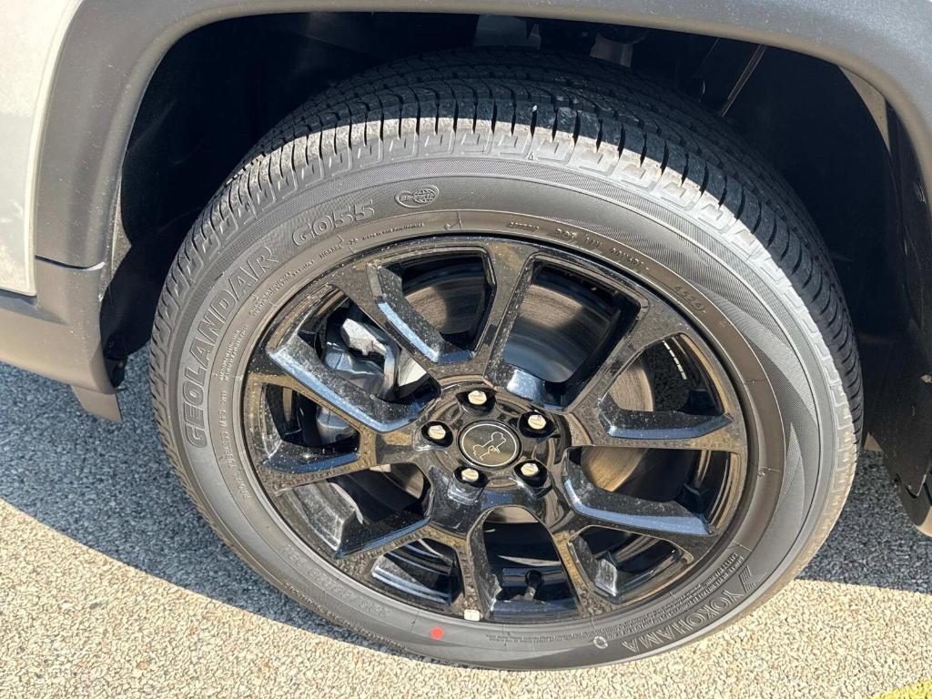 new 2025 Jeep Compass car, priced at $33,633