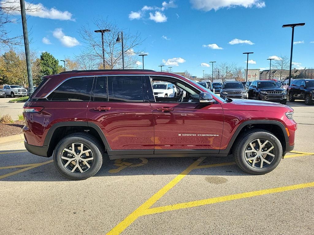 new 2025 Jeep Grand Cherokee car, priced at $45,610