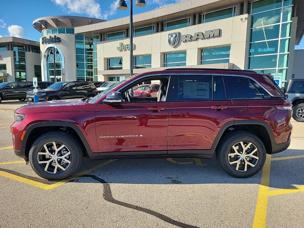 new 2025 Jeep Grand Cherokee car, priced at $45,610