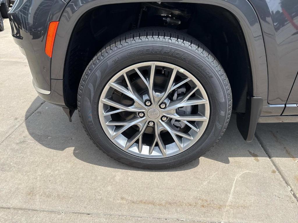 new 2025 Jeep Grand Cherokee L car, priced at $61,316