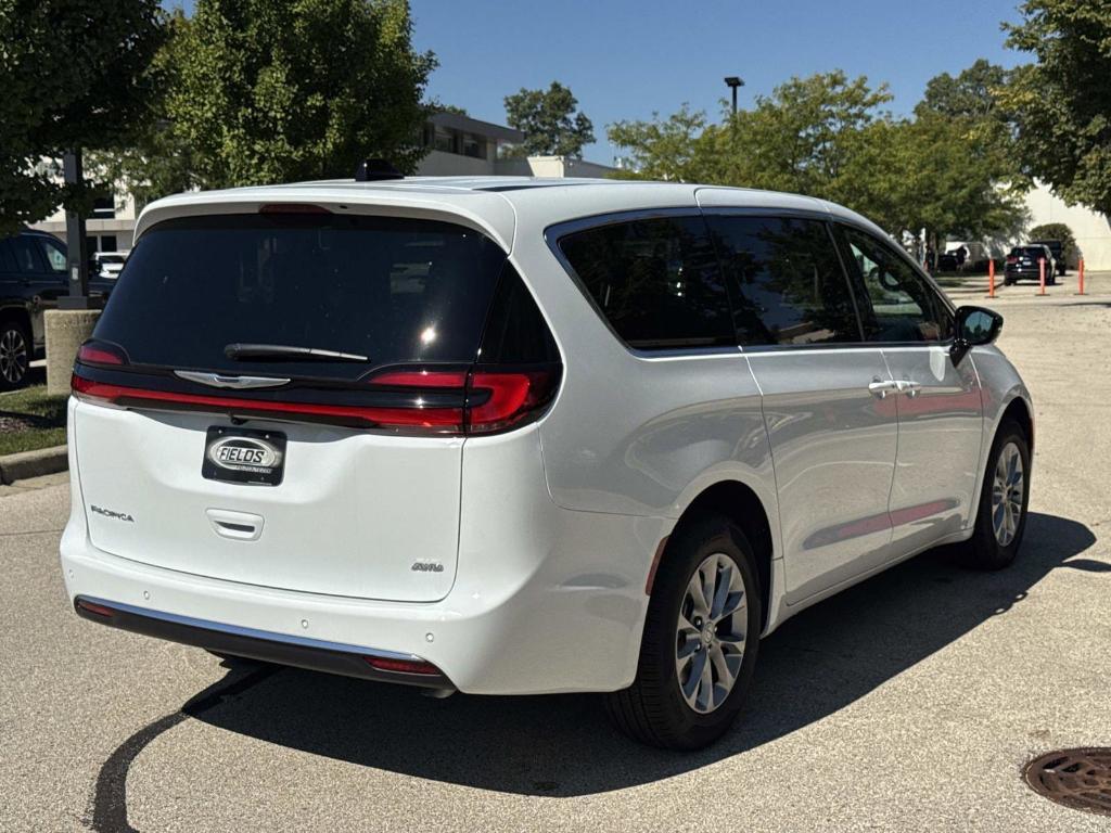 new 2026 Chrysler Pacifica car