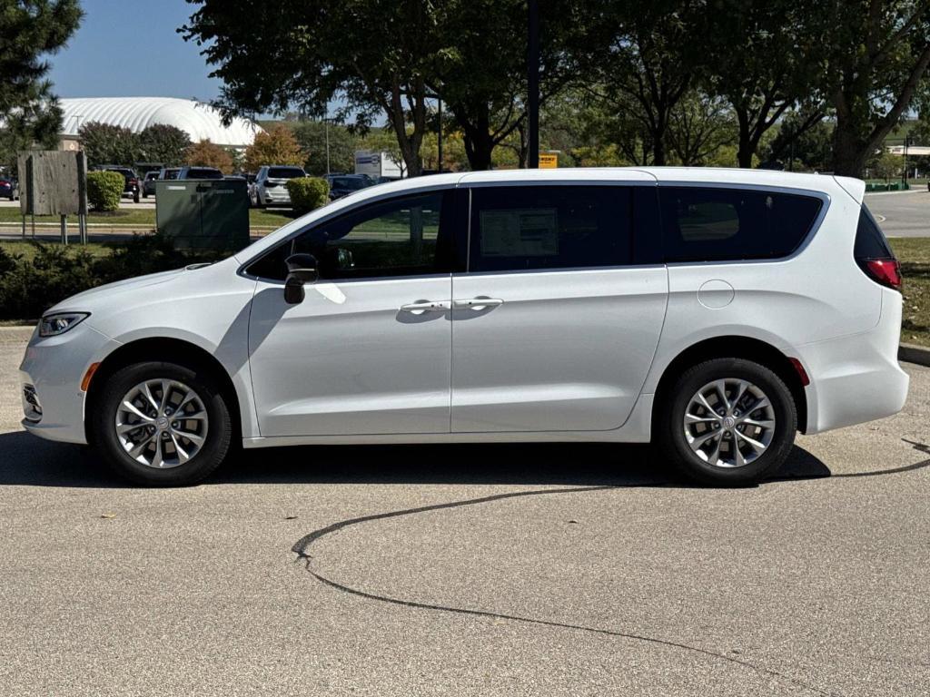 new 2026 Chrysler Pacifica car