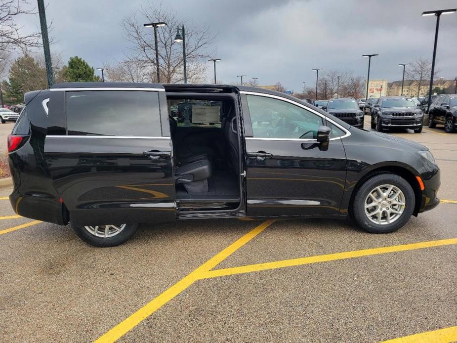 new 2025 Chrysler Voyager car, priced at $40,190