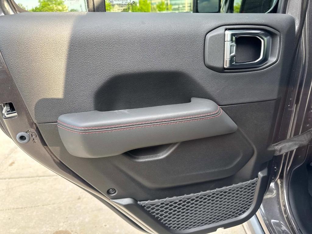 new 2025 Jeep Wrangler car, priced at $67,923