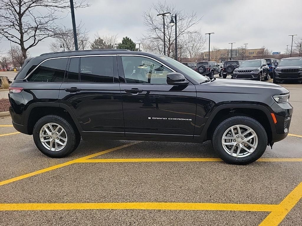 new 2025 Jeep Grand Cherokee car, priced at $39,770