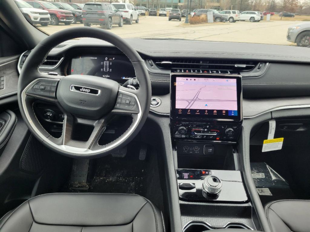 new 2025 Jeep Grand Cherokee car, priced at $43,650