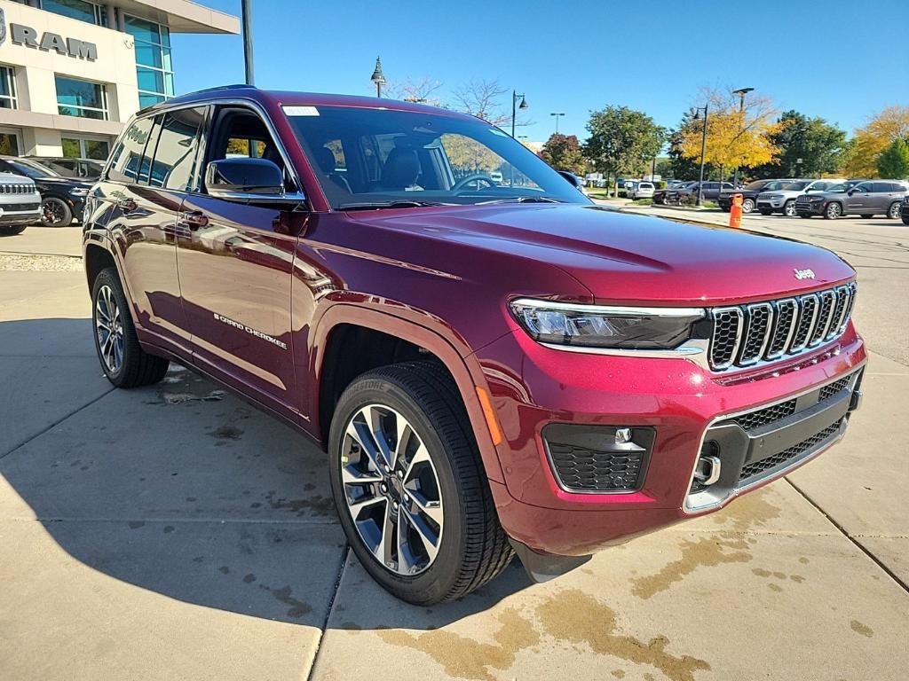 new 2025 Jeep Grand Cherokee car, priced at $56,180