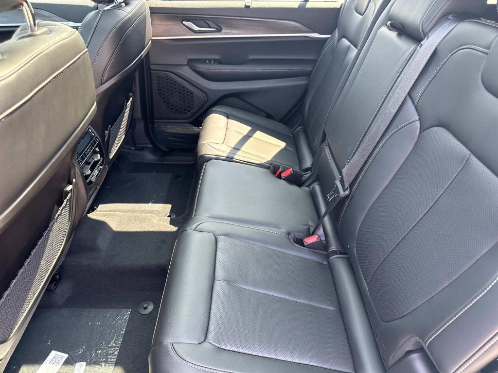 new 2025 Jeep Grand Cherokee L car, priced at $53,742