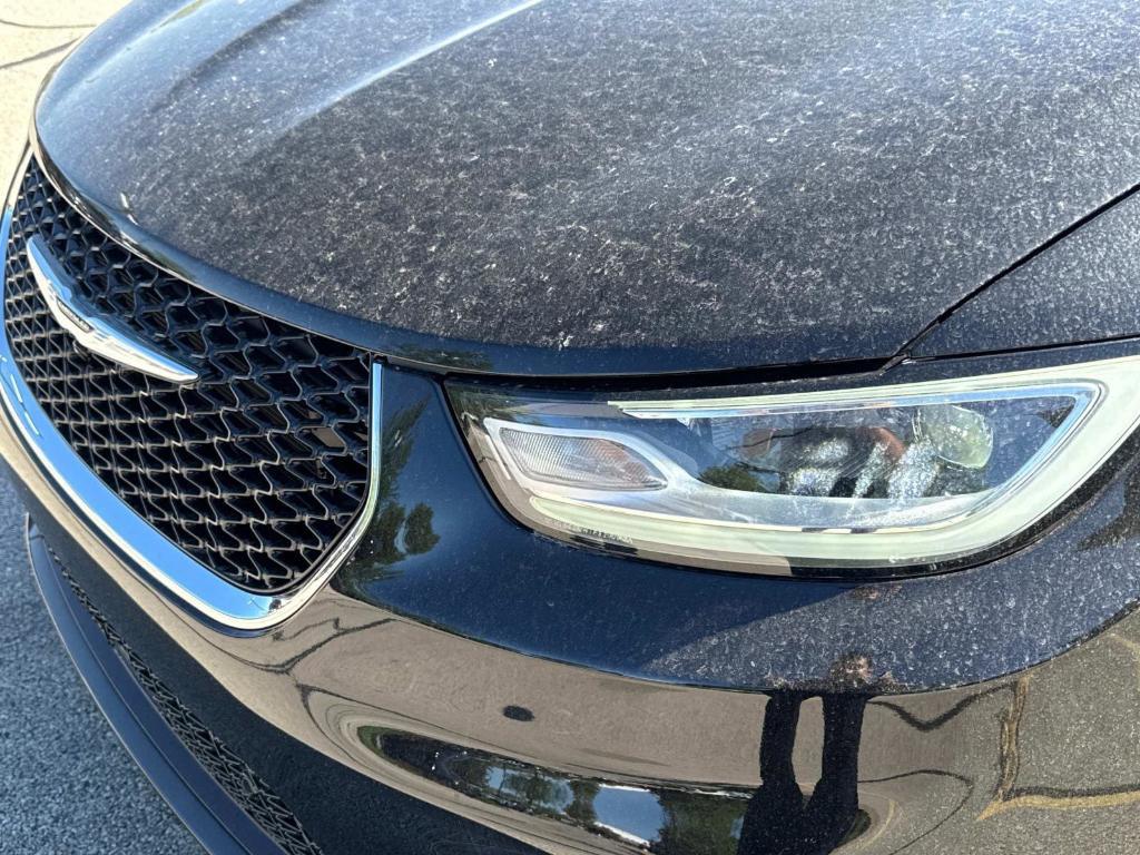 new 2025 Chrysler Pacifica car, priced at $47,648