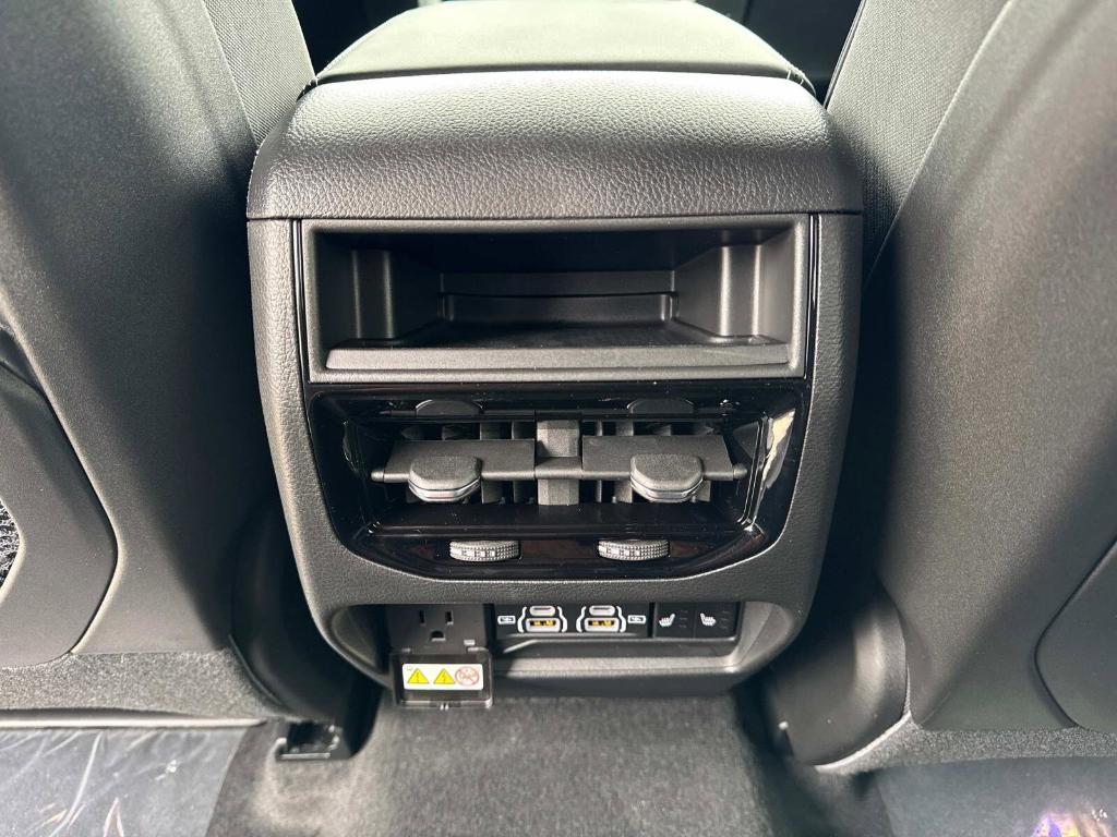 new 2025 Jeep Grand Cherokee car, priced at $55,266