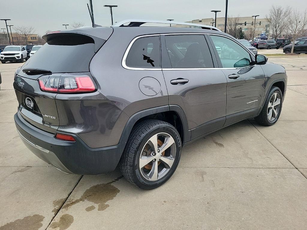 used 2019 Jeep Cherokee car, priced at $21,037