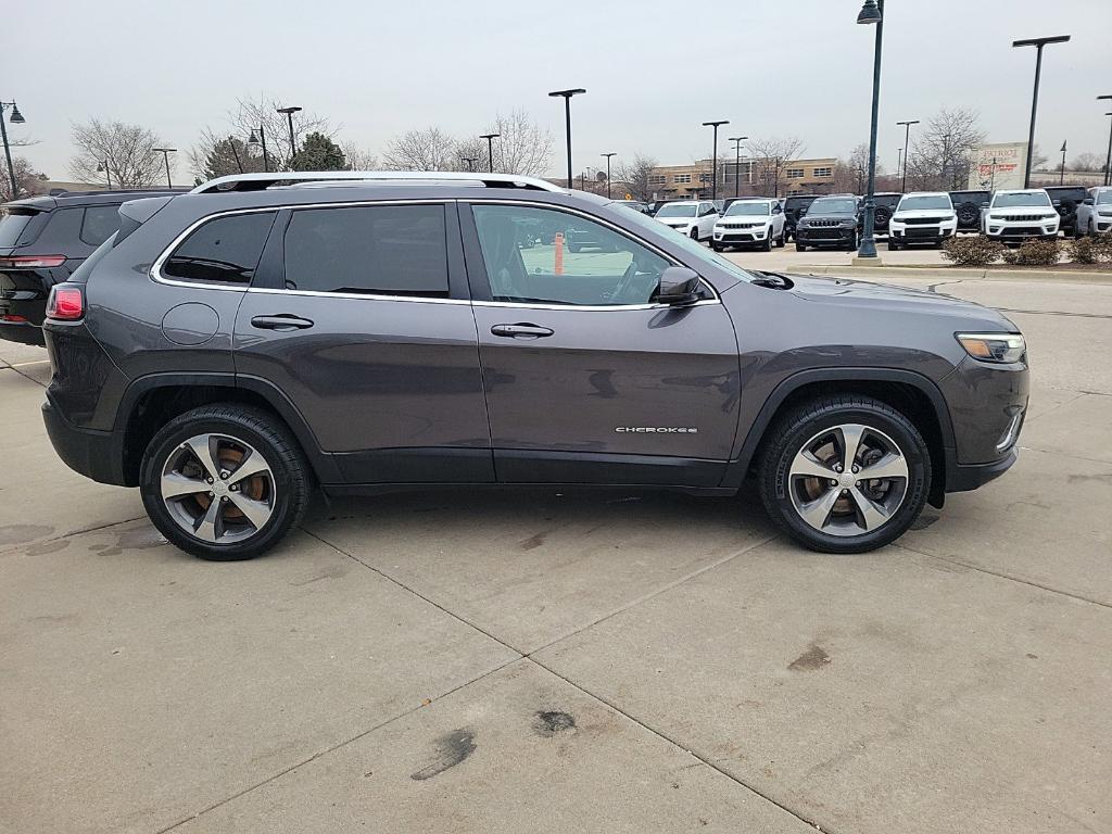 used 2019 Jeep Cherokee car, priced at $21,037