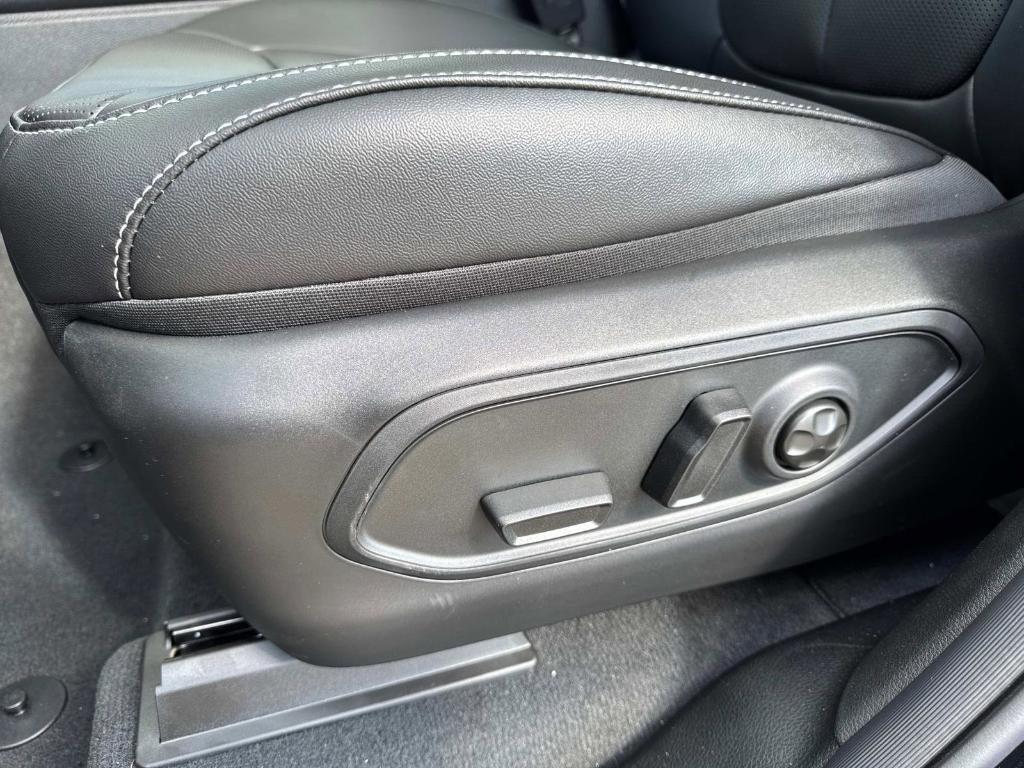 new 2025 Jeep Grand Cherokee car, priced at $51,947