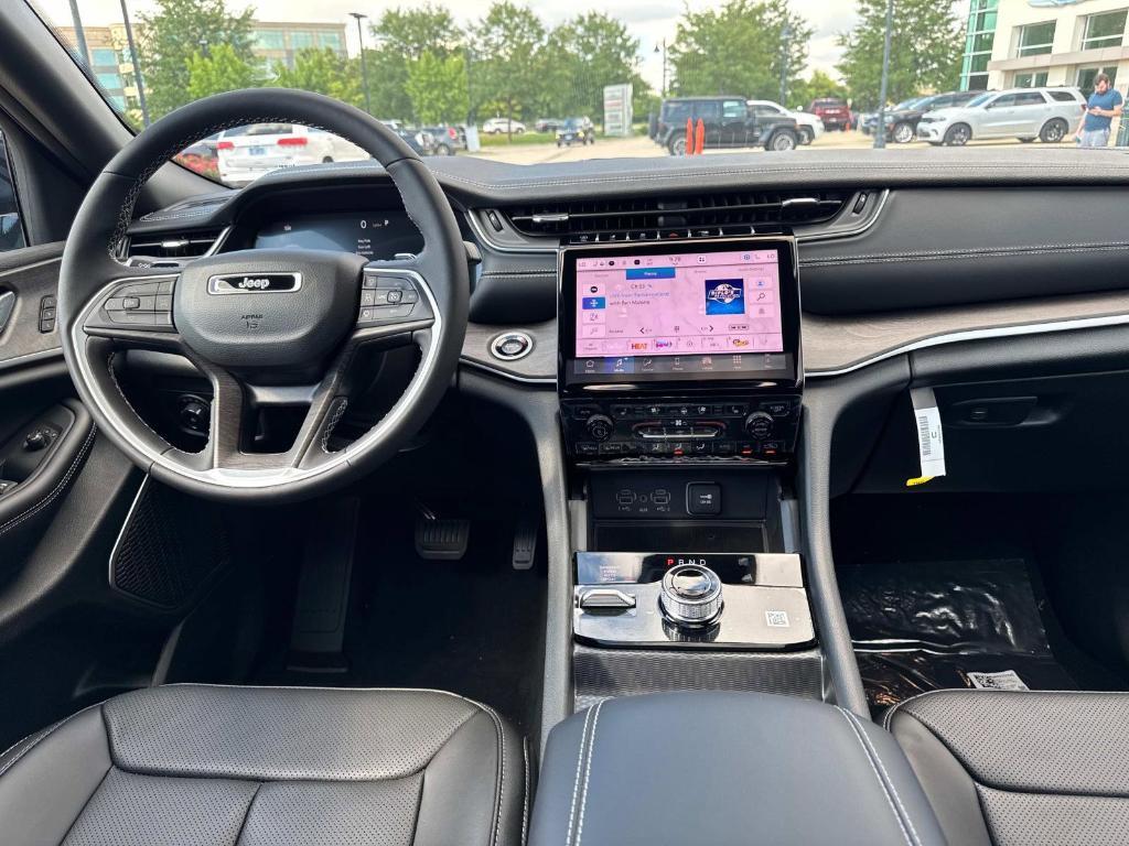 new 2025 Jeep Grand Cherokee car, priced at $51,947