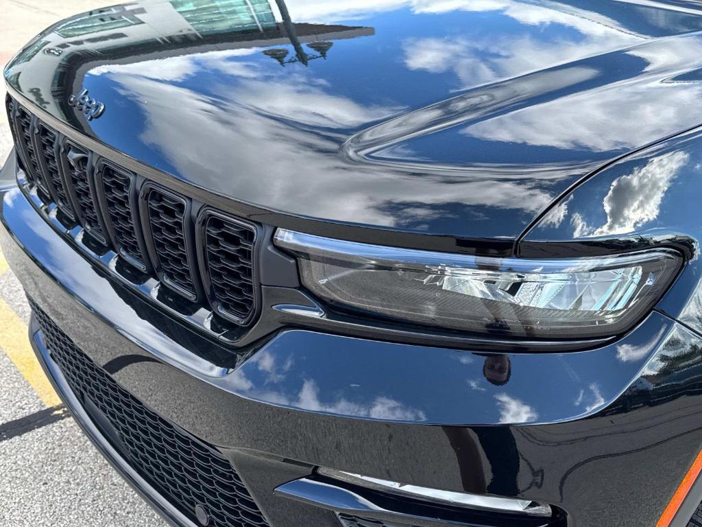new 2025 Jeep Grand Cherokee car, priced at $51,947