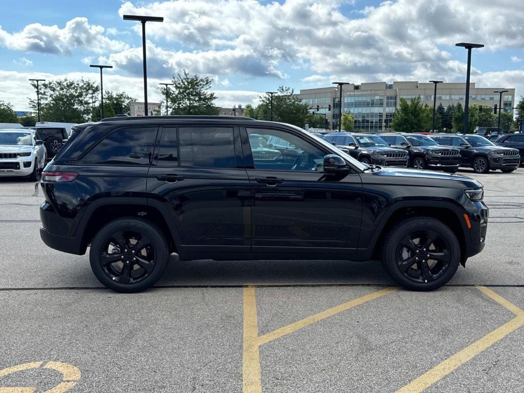 new 2025 Jeep Grand Cherokee car, priced at $51,947