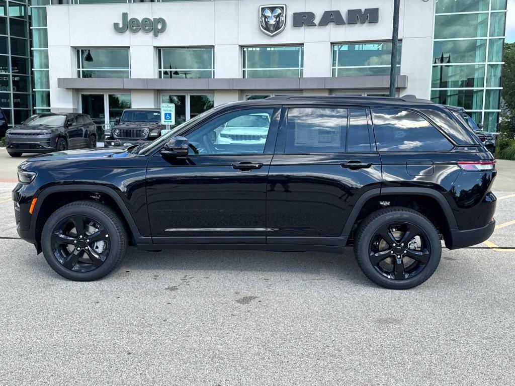 new 2025 Jeep Grand Cherokee car, priced at $51,947