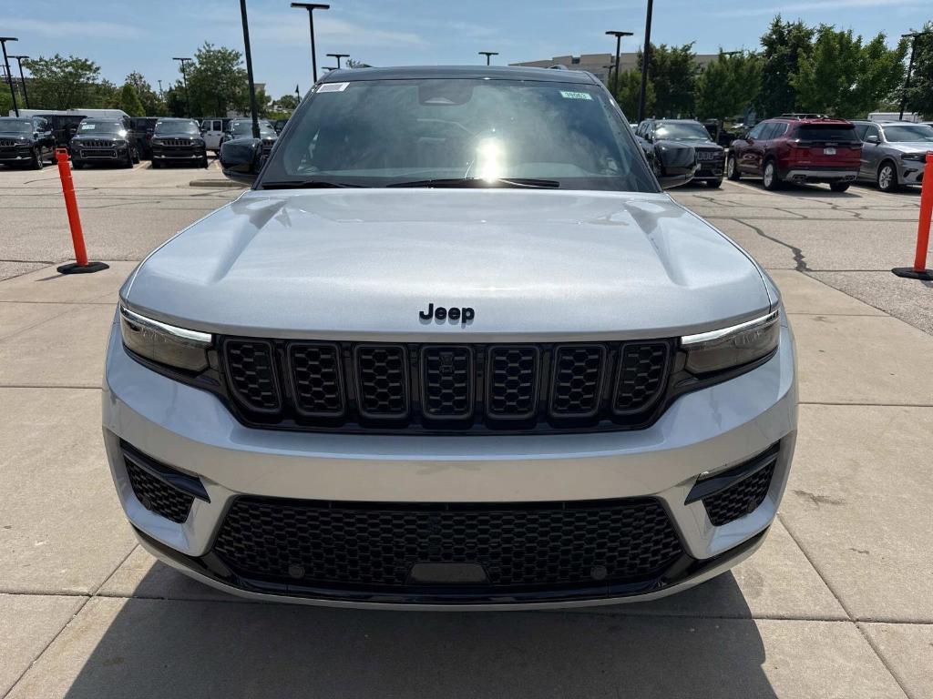 new 2025 Jeep Grand Cherokee car, priced at $63,184