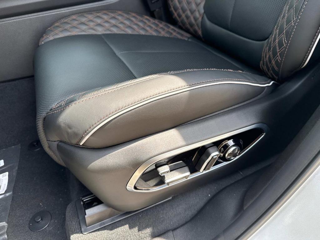 new 2025 Jeep Grand Cherokee car, priced at $63,184