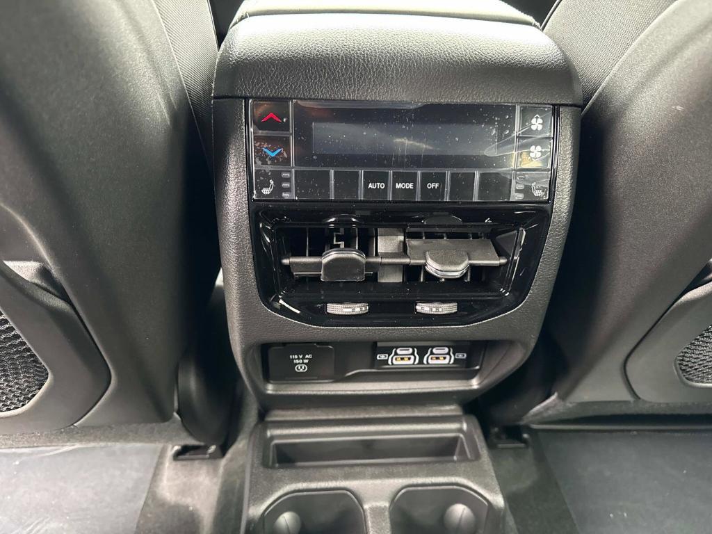 new 2025 Jeep Grand Cherokee L car, priced at $58,662