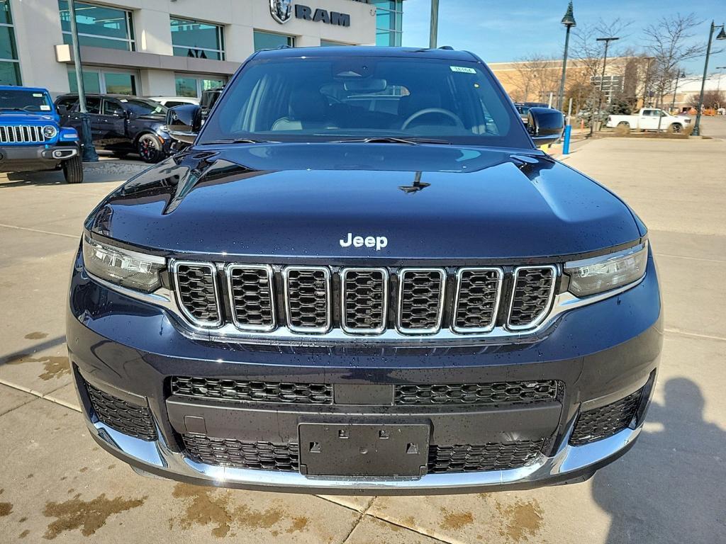 new 2024 Jeep Grand Cherokee L car, priced at $42,595