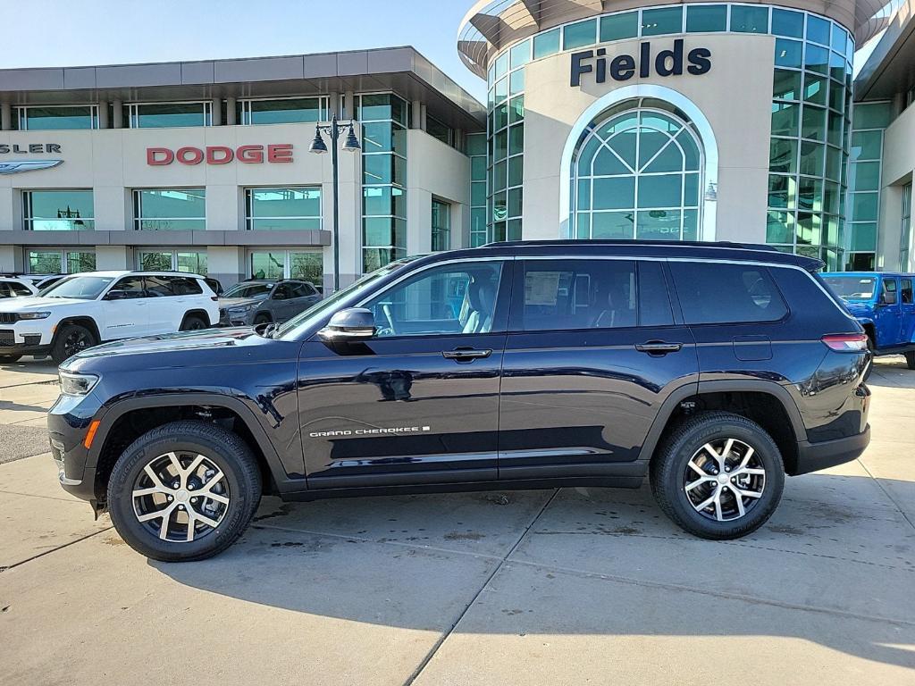 new 2024 Jeep Grand Cherokee L car, priced at $42,595