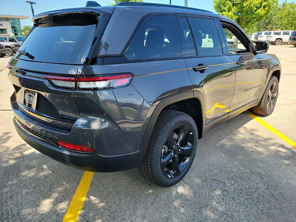 new 2024 Jeep Grand Cherokee car, priced at $46,335