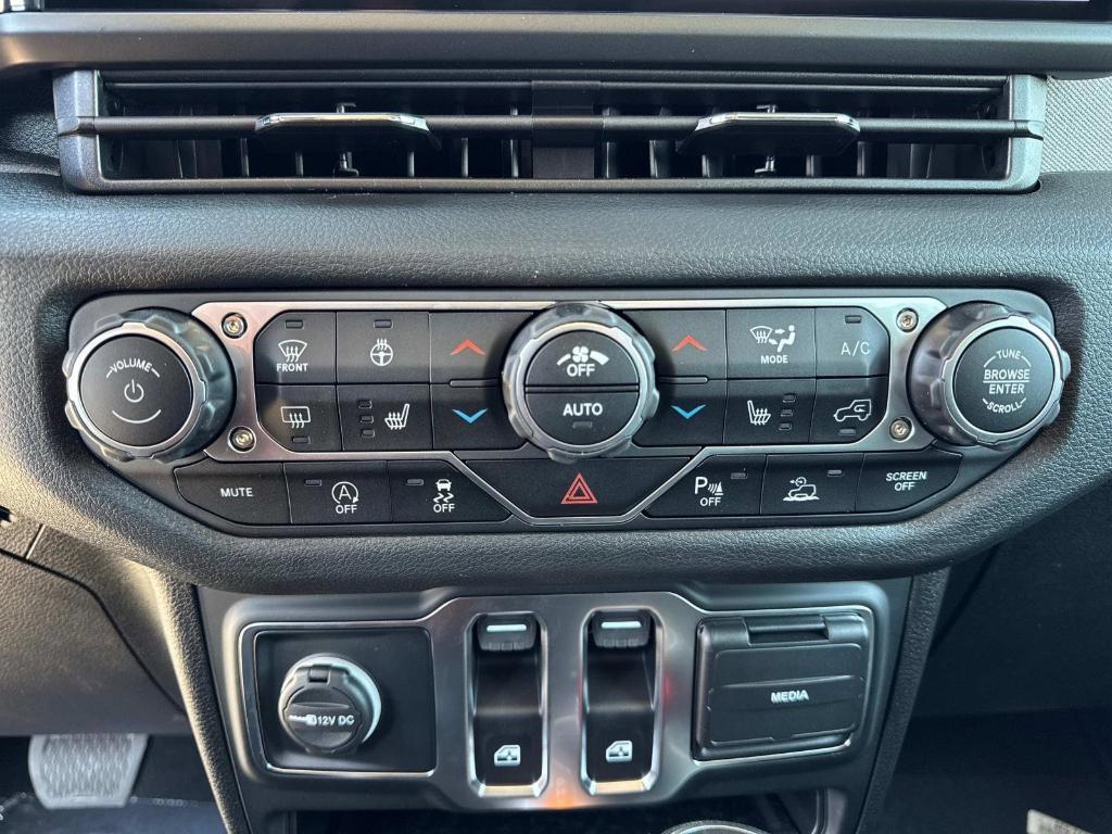 new 2025 Jeep Wrangler car, priced at $43,900