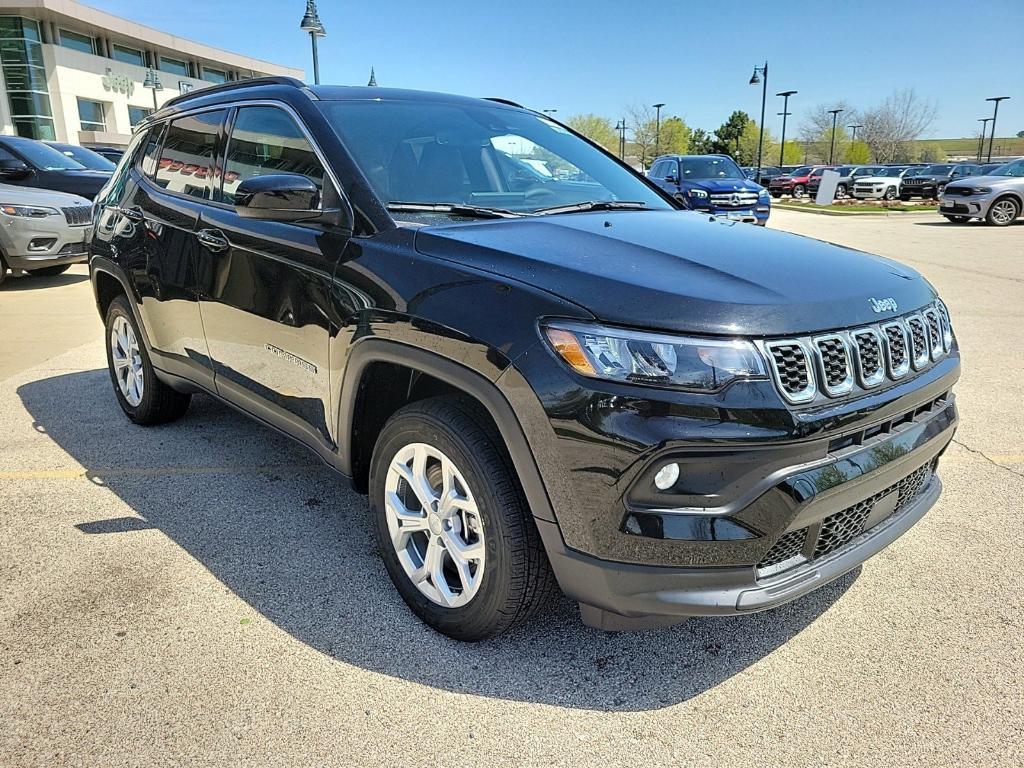 new 2024 Jeep Compass car, priced at $32,305