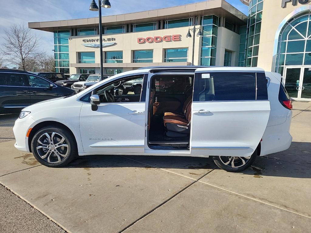 new 2025 Chrysler Pacifica car, priced at $54,653