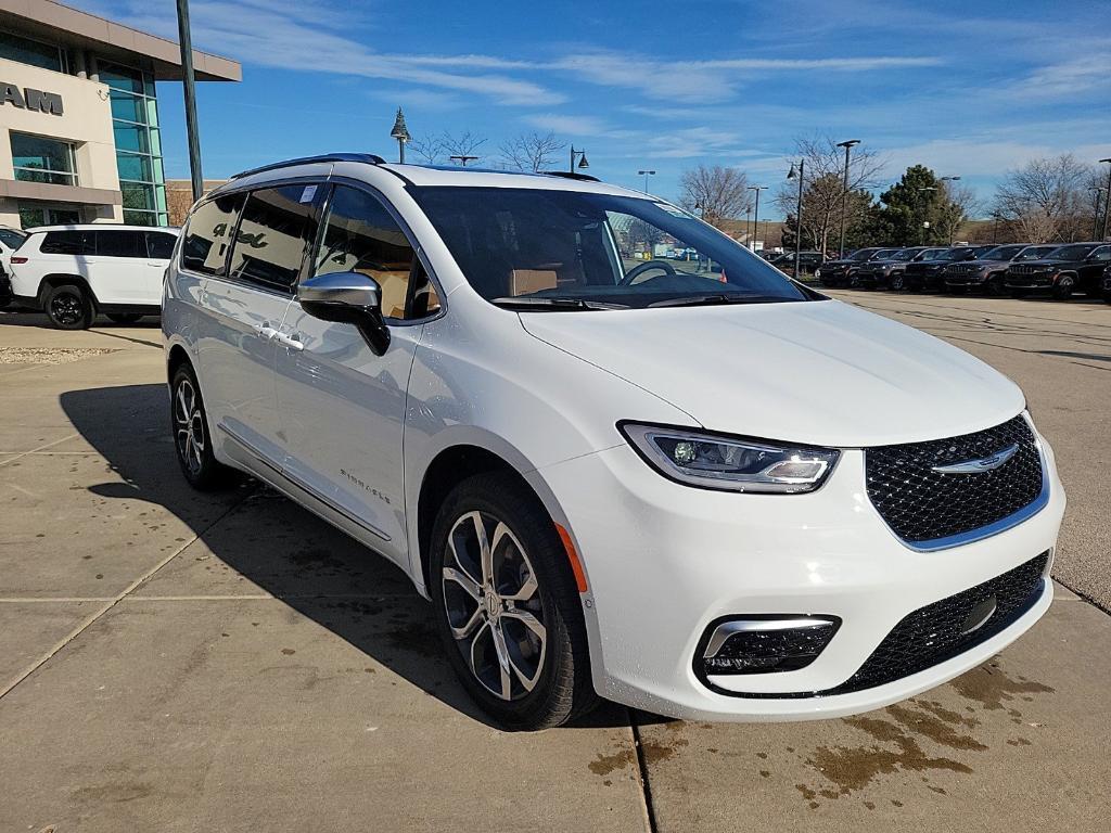 new 2025 Chrysler Pacifica car, priced at $54,653