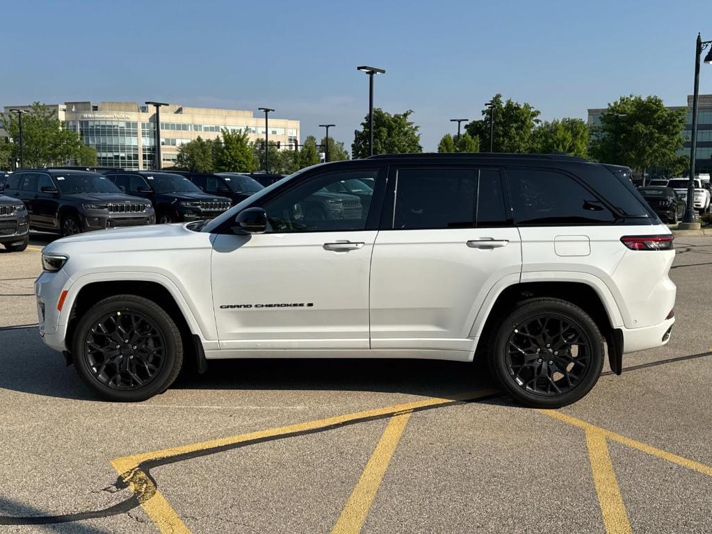 new 2025 Jeep Grand Cherokee car, priced at $59,785